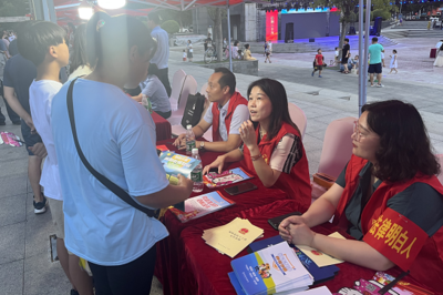 贾汪“法律夜市”出摊 点亮普法奇妙夜 解忧“零距离”亲情化新生态